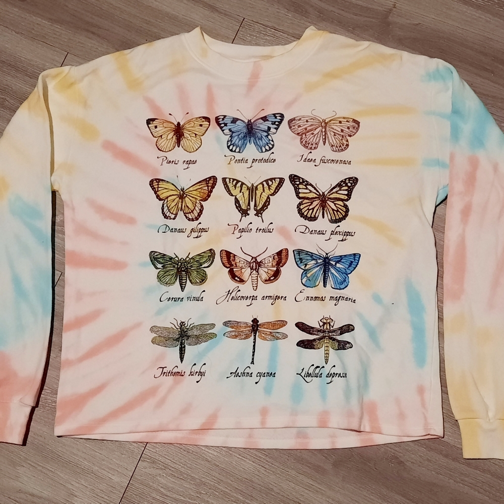 FREEZE Butterfly Crewneck